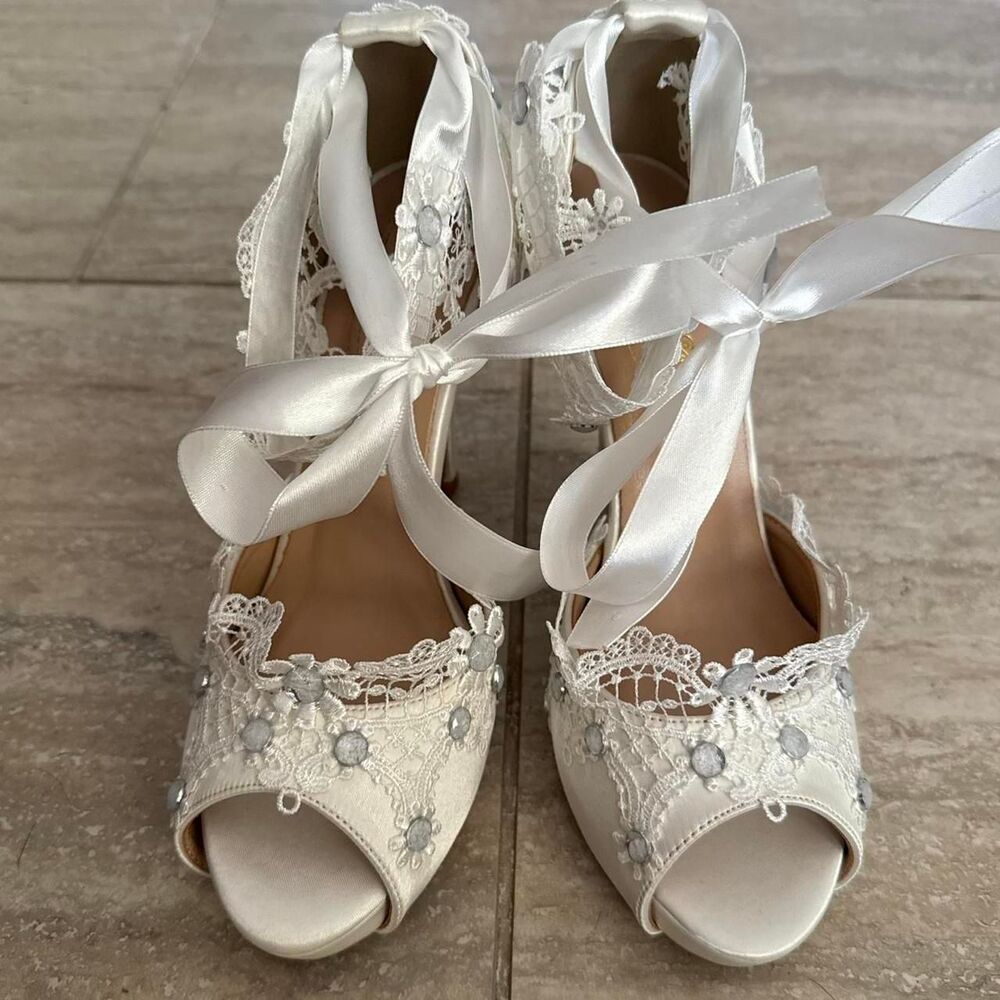 Coquette White lace beaded bow satin heels ribbon Sz 6 Bridal Lolita Kawaii - Picture 3 of 7